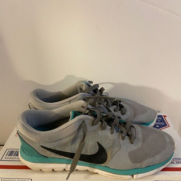 Nike flex 2015 Run tennis shoes size 10 gray teal - Picture 1 of 8